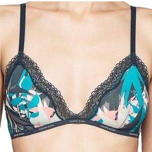 Calvin Klein Women SHEER MARQ Lace Triangle Bra